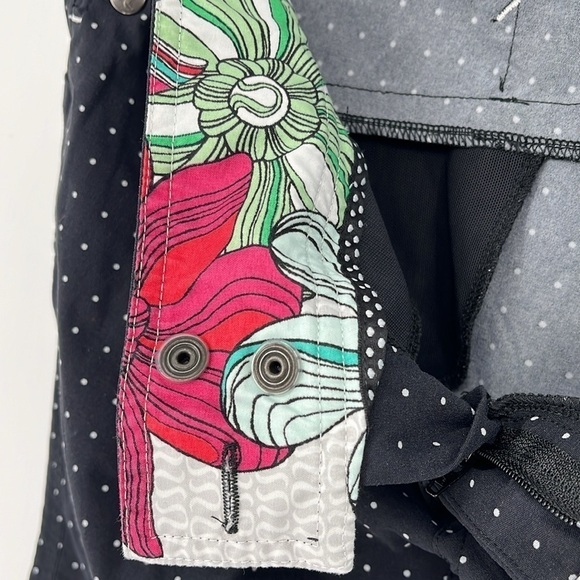 Lululemon RARE Spotted Adventure Bermuda Shorts Large Embroidered Logo Size 6 - Picture 7 of 12